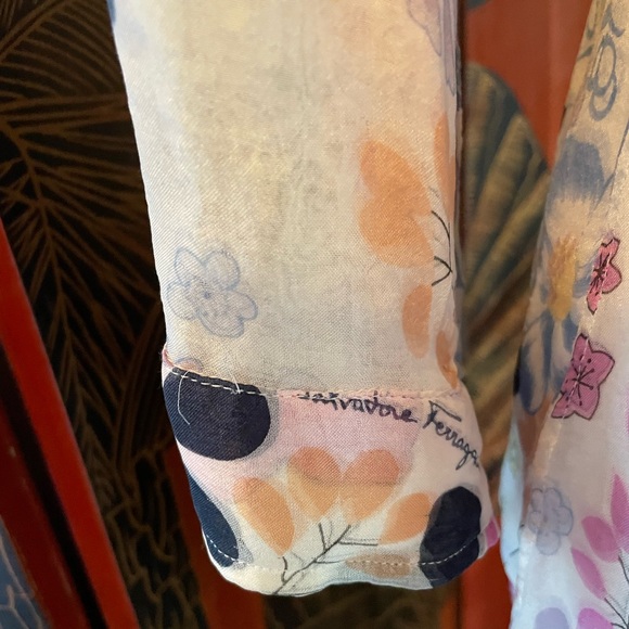 Vintage Salvatore Ferragamo 100% silk chiffon, worn twice size 40 excellent. - Picture 6 of 10